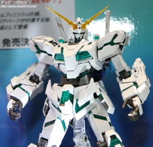 MG 1/100 ユニコーンガンダム(レッド/グリーンフレーム ツイン MG 1/100 ユニコーンガンダム(レッド/グリーンフレーム ツイン