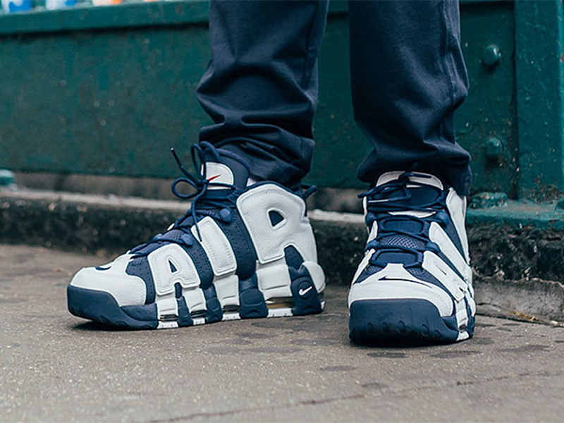 AIR more up tempo 24.5センチ モアテン NIKE