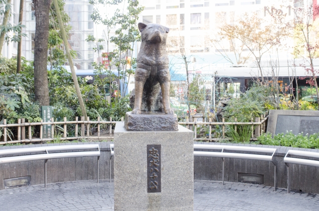 渋谷駅ハチ公前広場にある「忠犬ハチ公像」は、実は2代目だった？